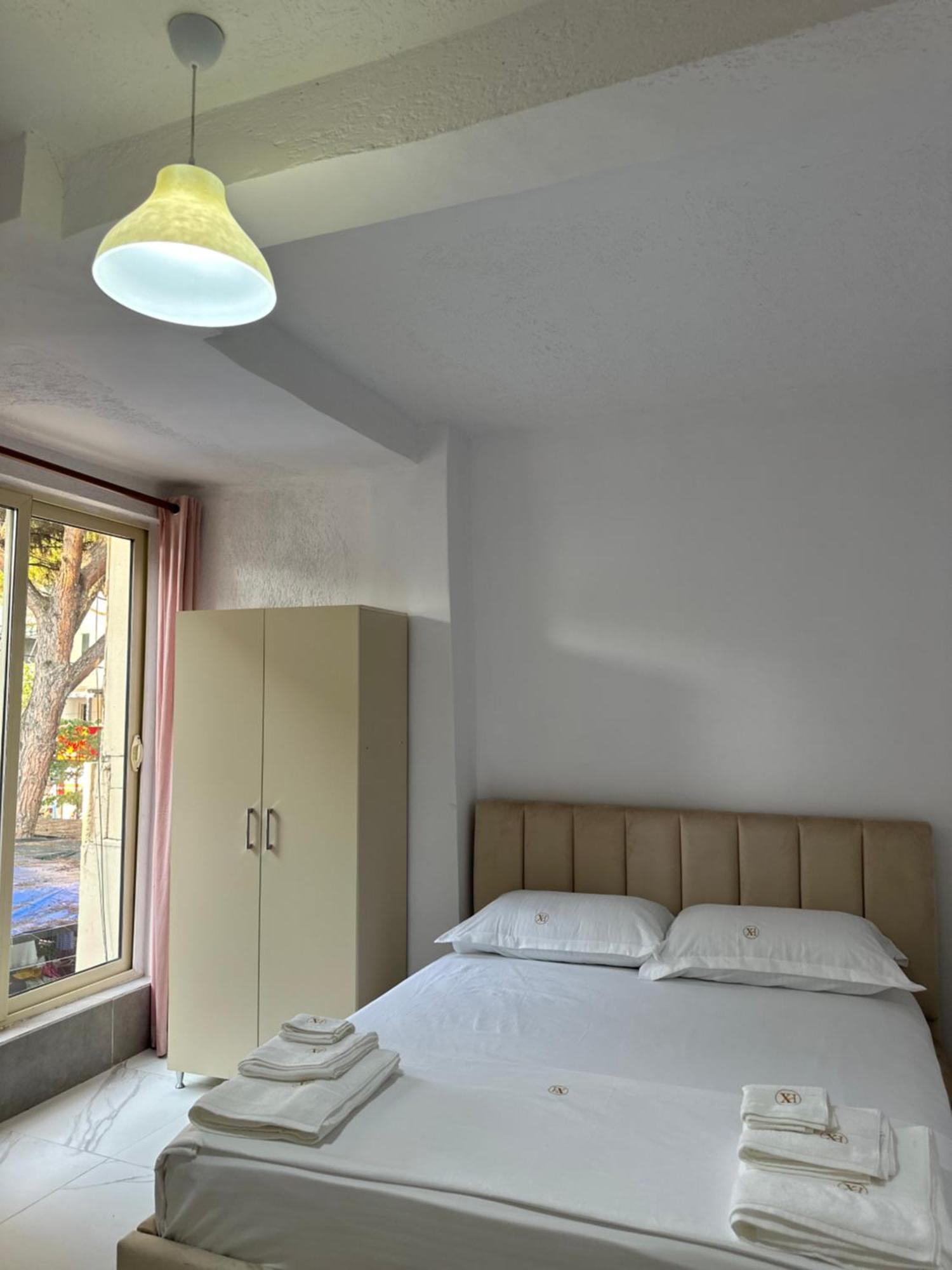 Giulio 3* Golem (Tirana)