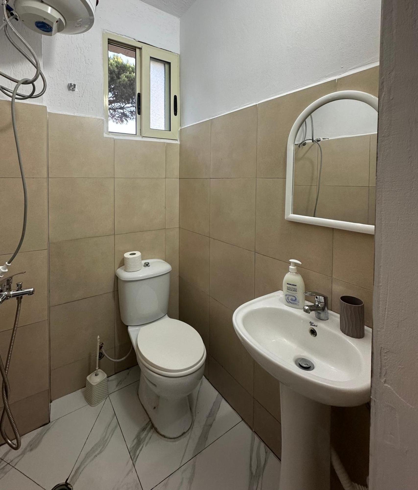 Giulio 3* Golem (Tirana)